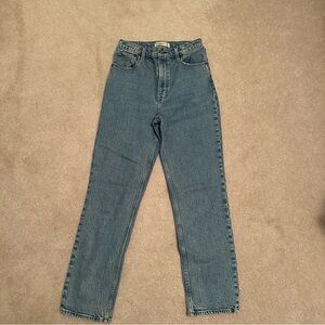 Abercombie: The 90s Straight Ultra High Rise, Blue Jeans size 6